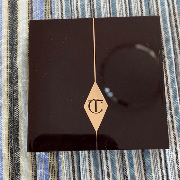 Charlotte Tilbury The Rock Chic palette - Picture 2 of 3